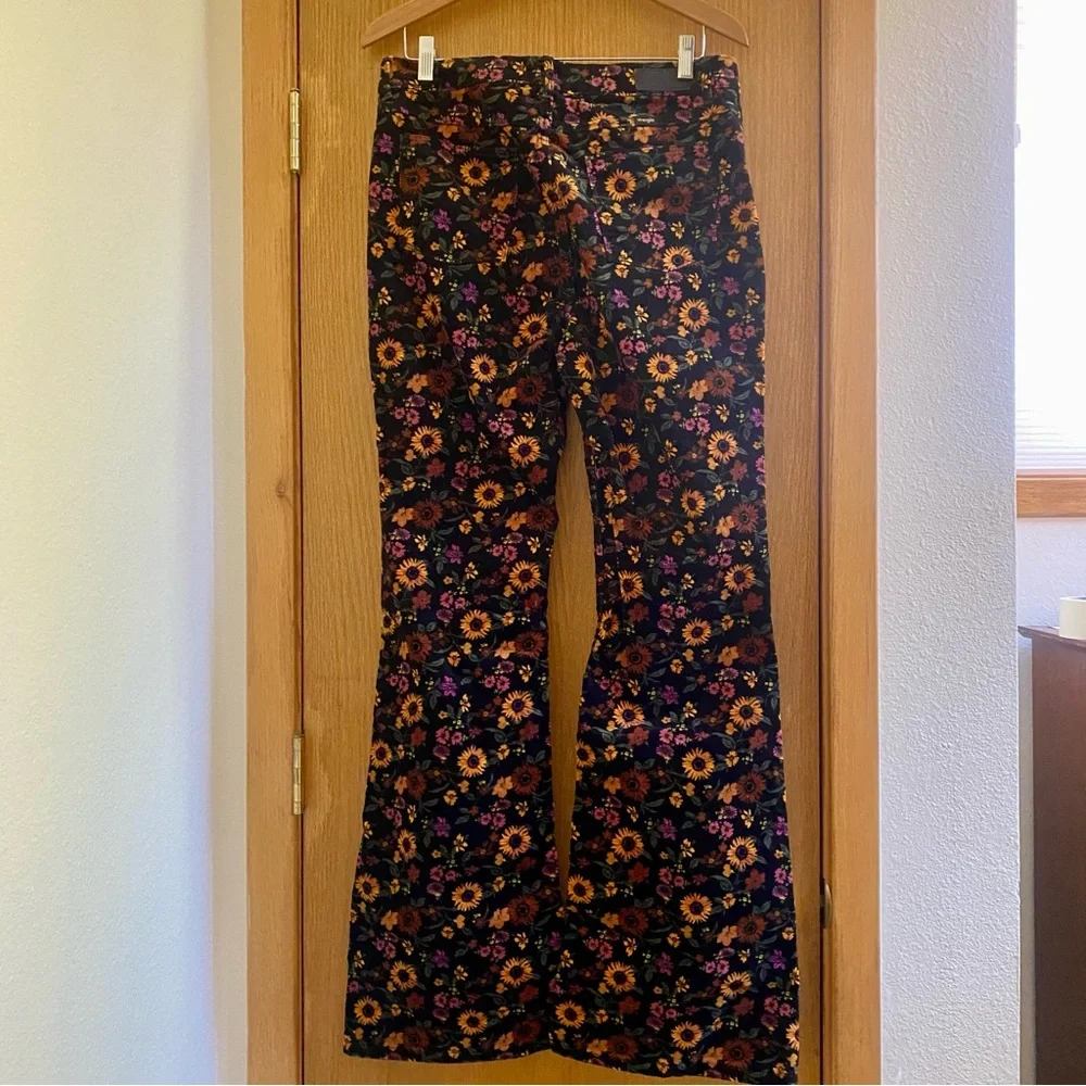 WRANGLER • High Rise Corduroy Fierce Flare - Floral - Size 12 x 34 - Picture 9 of 16